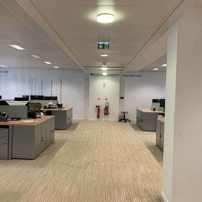 Chantier géré par une entreprise tout corps d’état avec plusieurs équipes sur site