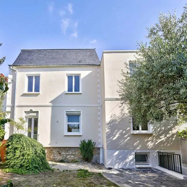 Surélévation et extension de maison avec isolation thermique par l'extérieur d'une maison ancienne à Colombes